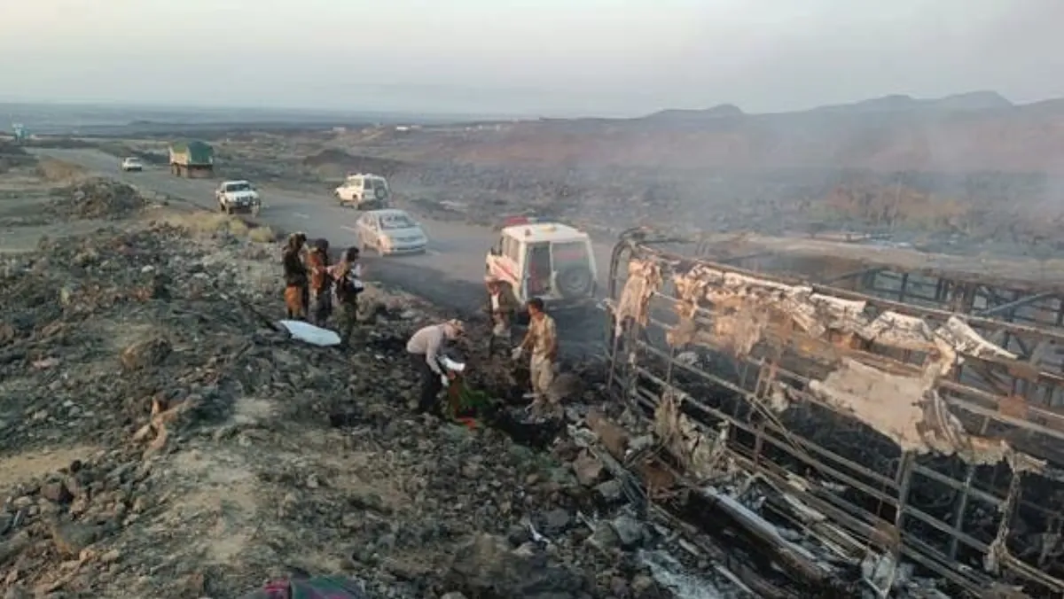 اليمن.. عشرات الوفيات والجرحى بتصادم حافلة مغتربين وشاحنة بحضرموت