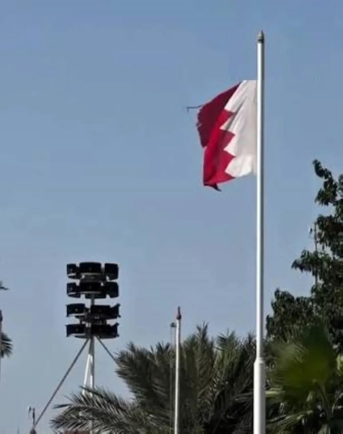 صفارات الإنذار تدوي مجددًا في البحرين.. وتحذيرات عاجلة للسكان