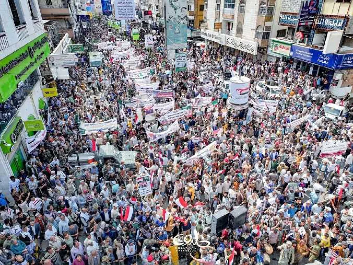 اليمن.. مسيرة حاشدة في تعز تطالب باستكمال معركة التحرير ودعم قرارات الرئاسي