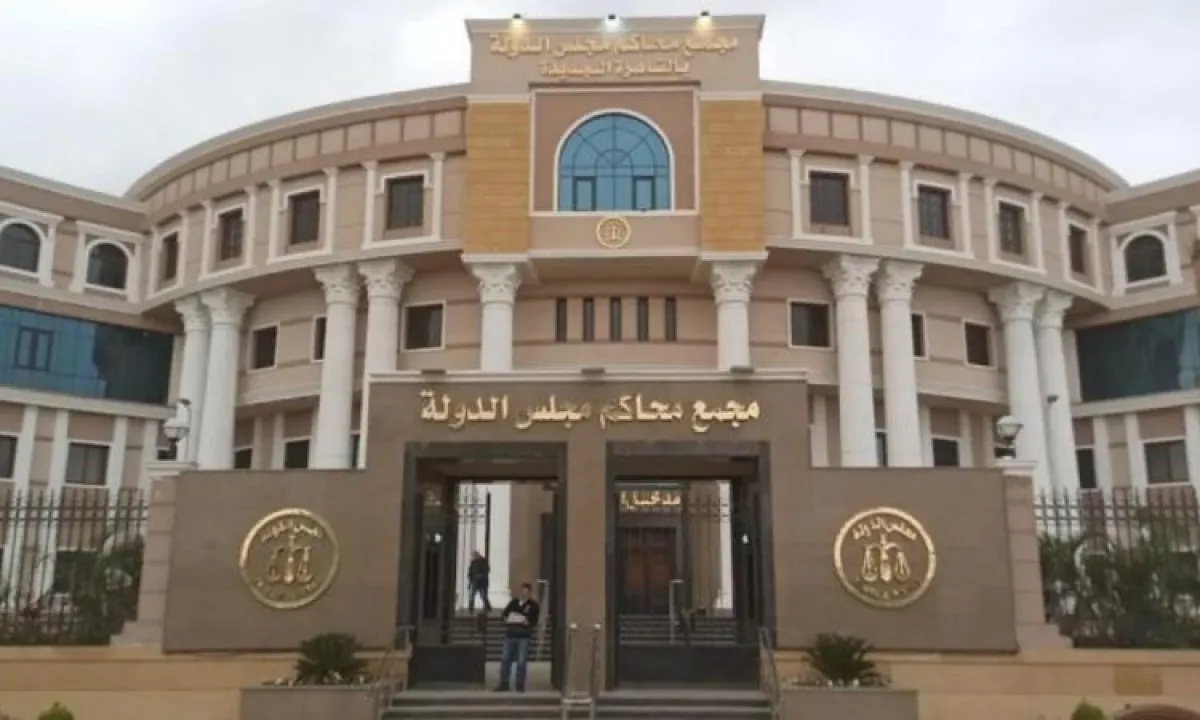 جسم غريب داخل مجمع محاكم مصري.. وتحرك أمني عاجل