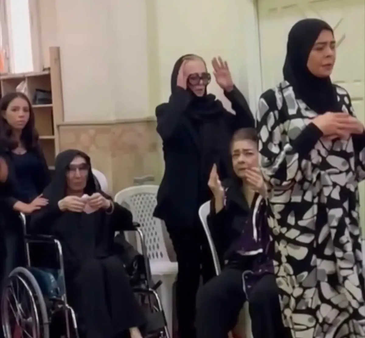 حضور فني ولحظات مؤثرة في جنازة ابنة نجلاء فتحي