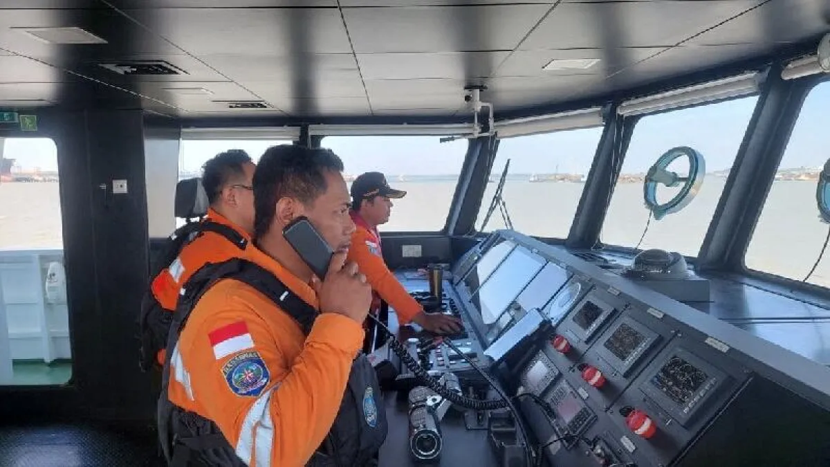 إندونيسيا.. 6 وفيات بعد انقلاب سفينة والبحث جار عن 130 مفقودا
