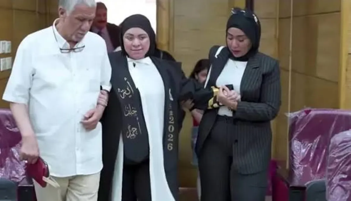 داهمها المخاض أثناء مناقشة الماجستير.. حامل بـ3 توائم تشغل المصريين