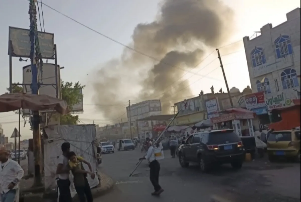 صاروخ باليستي حوثي يستهدف سوقًا شعبيًا قرب كهبوب في اليمن