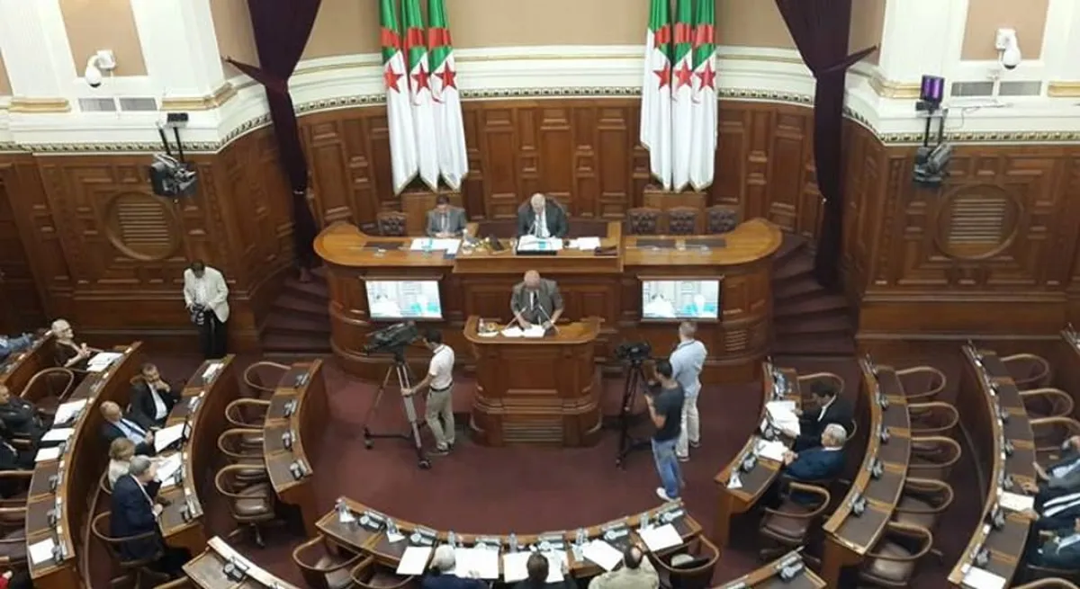 البرلمان الجزائري يوافق على توسيع نطاق حكم الإعدام ليشمل إضرام الحرائق
