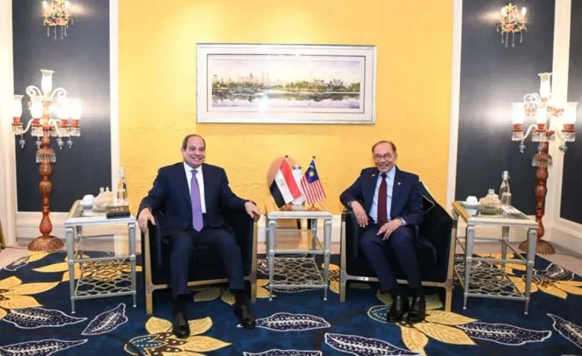 السيسي: مصر وماليزيا تتطلعان إلى توسيع التعاون في مجالات الطاقة والصناعة والتكنولوجيا