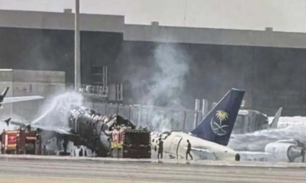 السعودية: 17 قتيلاً في 20 هجومًا حوثيًا على مطار الرياض
