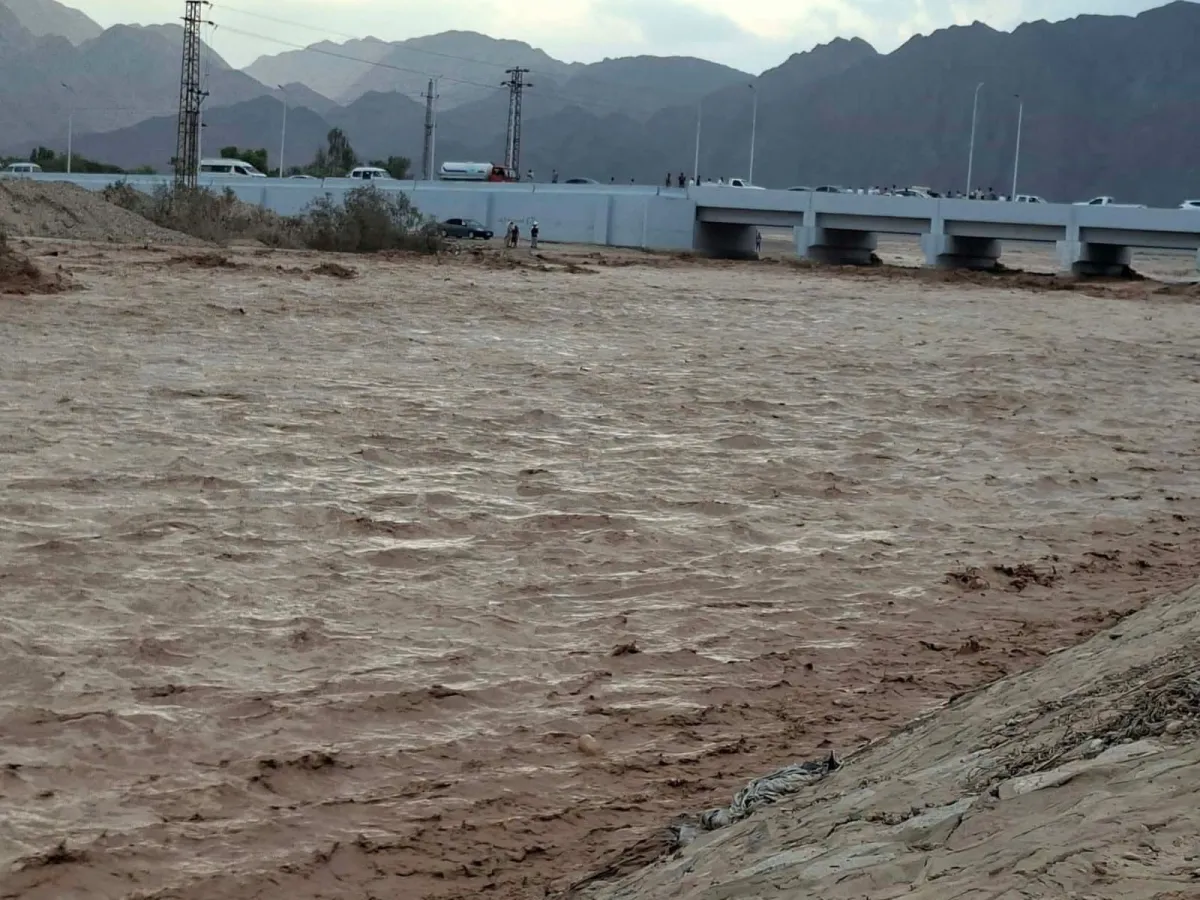سيول جنوب سيناء والبحر الأحمر تسفر عن وفاة شخص وفقدان آخر.. والسلطات ترفع الاستعداد